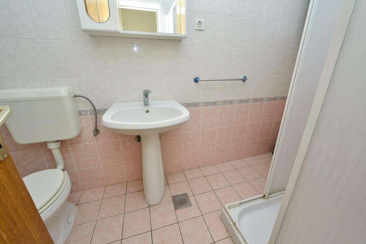 Apartments Ana Петрчане Экстерьер фото